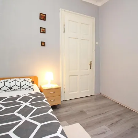 Schoenes In Mit Eigenem Balkon Und Meerblick Apartman Baška
