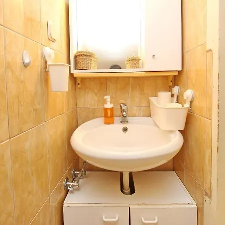 Apartman Schoenes In Mit Eigenem Balkon Und Meerblick Baška